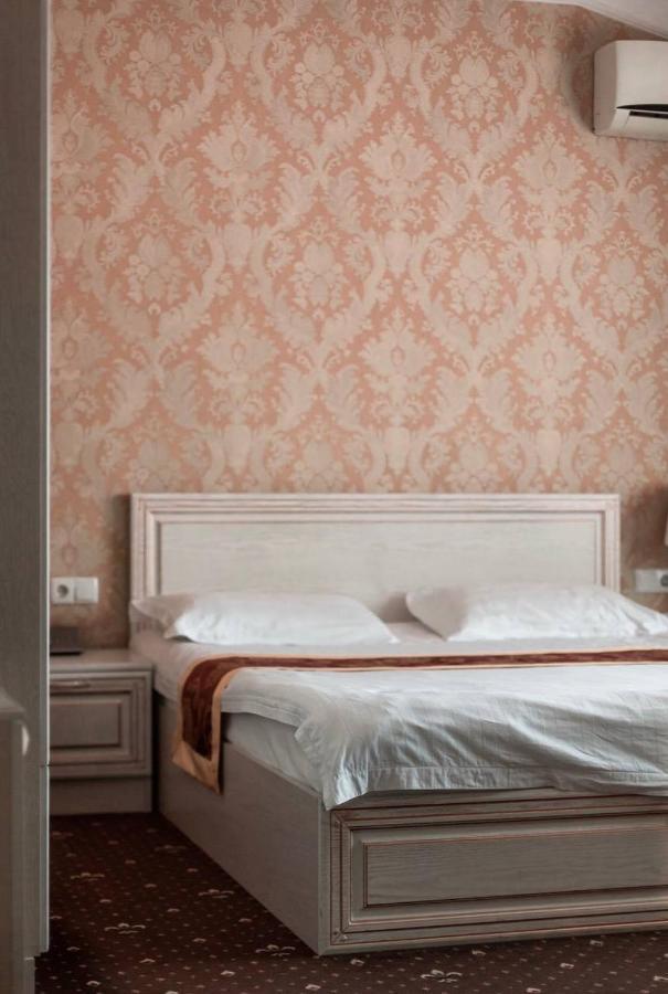 Hotel Grand Aristocrate Dubovtsy Exterior foto