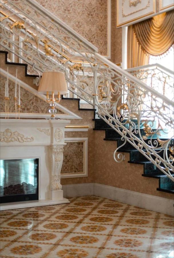 Hotel Grand Aristocrate Dubovtsy Exterior foto